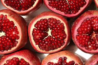 Berries and pomegranate might help fight inflammatory bowel disease, shows study
