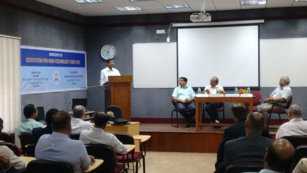 Dr. Honne Gowda, Director, KSTEPS speaking on the occasion of Workshop on Entrepreneurial Ecosystem for High-Technology Start-Ups held at IISc recently with representatives from DST.