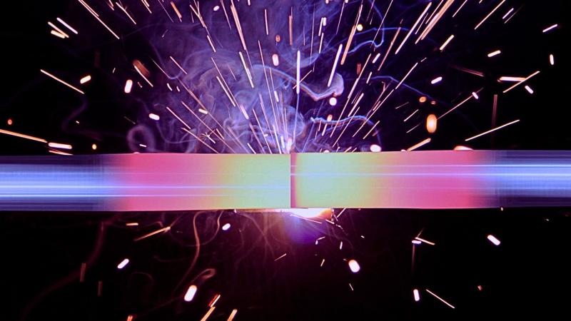 Friction Welding. चित्र सौजन्य: गुब्बी लैब्स Friction Welding चित्र सौजन्य: गुब्बी लैब्स