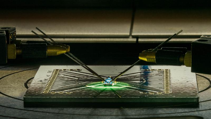 Image Credit: Sam Santhosh, IDC, IIT Bombay Enabling Robust, High-Density Electronics with Graphene